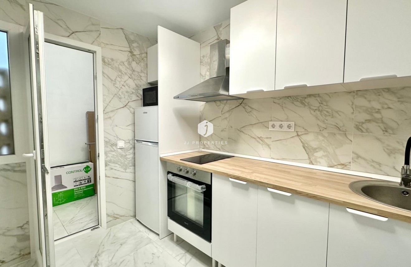 Tweedehands - Appartement / flat -
Torrevieja - Playa del Cura