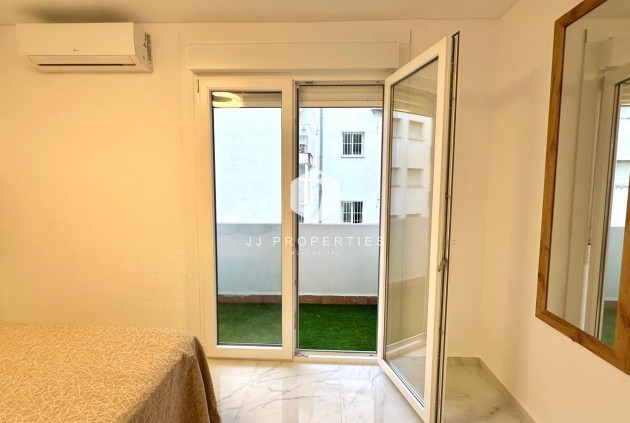 Tweedehands - Appartement / flat -
Torrevieja - Playa del Cura