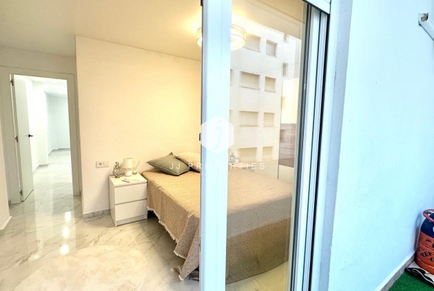 Tweedehands - Appartement / flat -
Torrevieja - Playa del Cura