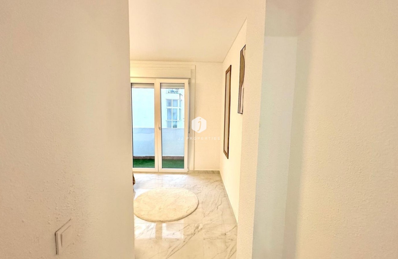 Tweedehands - Appartement / flat -
Torrevieja - Playa del Cura