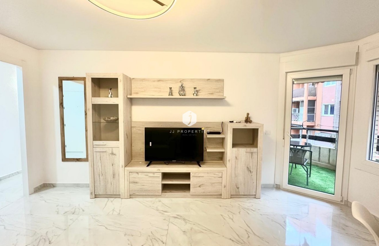 Tweedehands - Appartement / flat -
Torrevieja - Playa del Cura