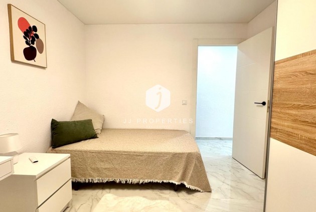 Tweedehands - Appartement / flat -
Torrevieja - Playa del Cura