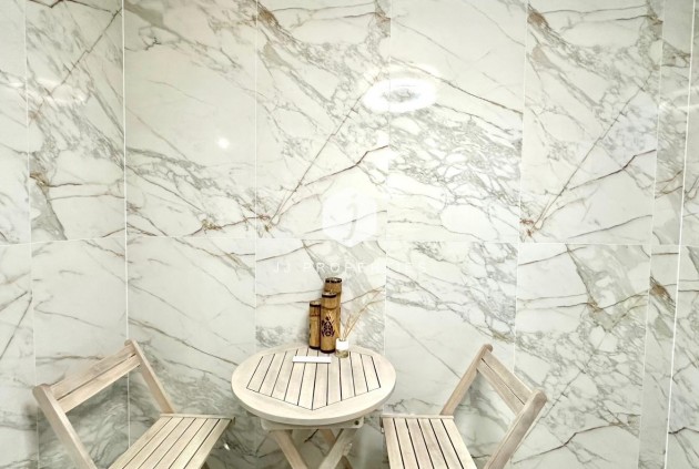 Tweedehands - Appartement / flat -
Torrevieja - Playa del Cura