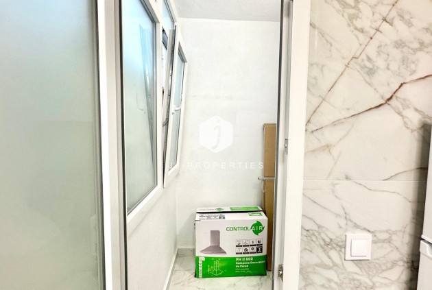 Tweedehands - Appartement / flat -
Torrevieja - Playa del Cura