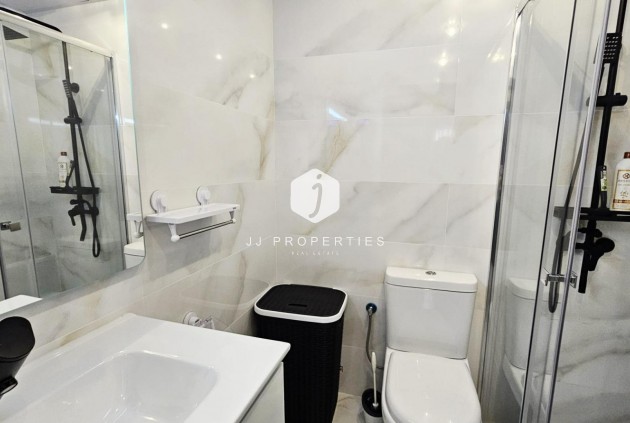 Tweedehands - Appartement / flat -
Torrevieja - Acequion