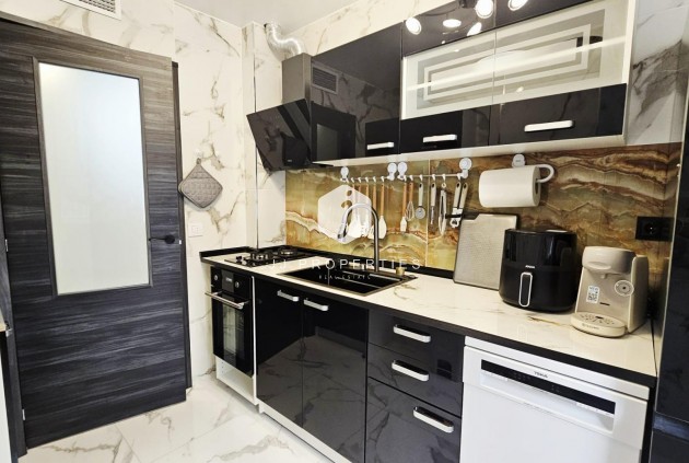 Tweedehands - Appartement / flat -
Torrevieja - Acequion