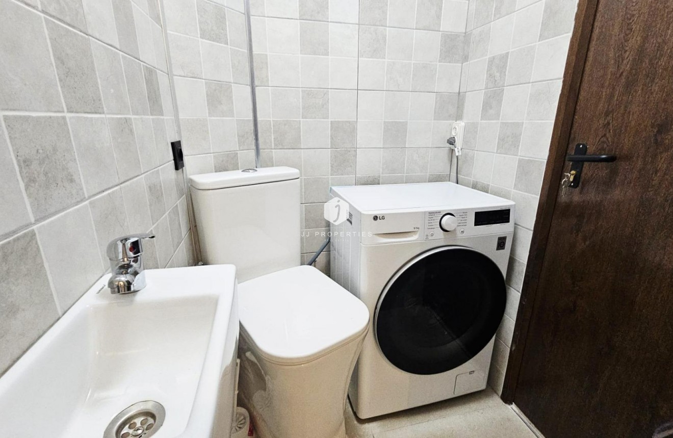 Tweedehands - Appartement / flat -
Torrevieja - Acequion