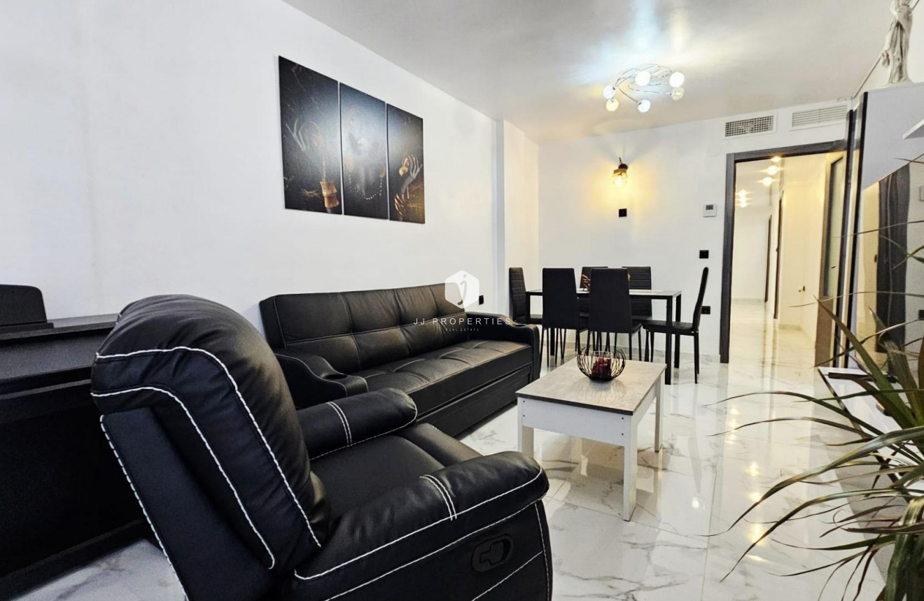 Tweedehands - Appartement / flat -
Torrevieja - Acequion
