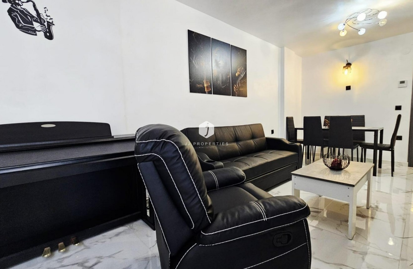 Tweedehands - Appartement / flat -
Torrevieja - Acequion