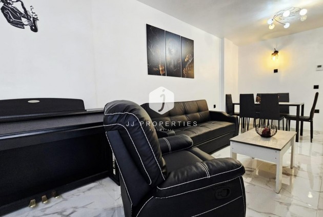 Tweedehands - Appartement / flat -
Torrevieja - Acequion