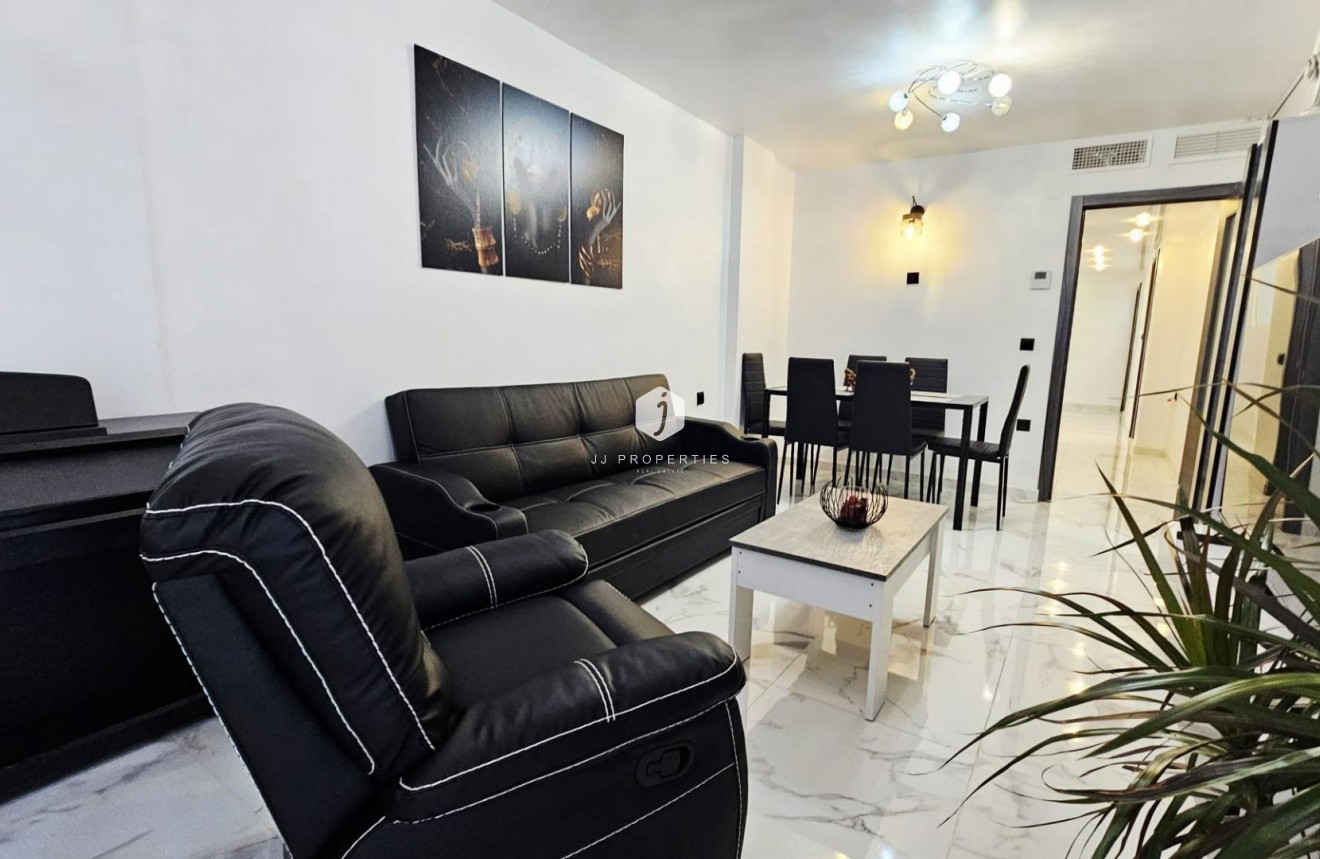 Tweedehands - Appartement / flat -
Torrevieja - Acequion