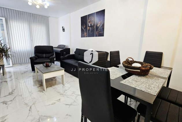 Tweedehands - Appartement / flat -
Torrevieja - Acequion