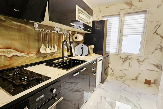 Tweedehands - Appartement / flat -
Torrevieja - Acequion