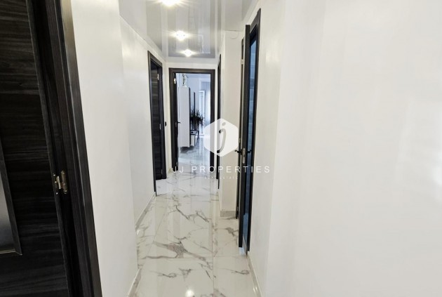 Tweedehands - Appartement / flat -
Torrevieja - Acequion