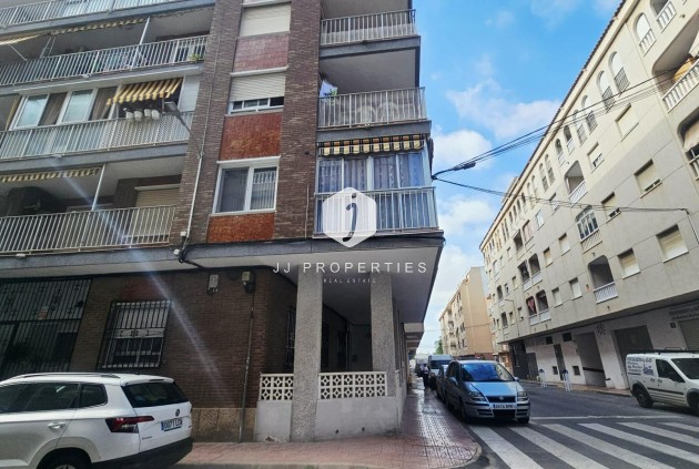 Tweedehands - Appartement / flat -
Torrevieja - Acequion