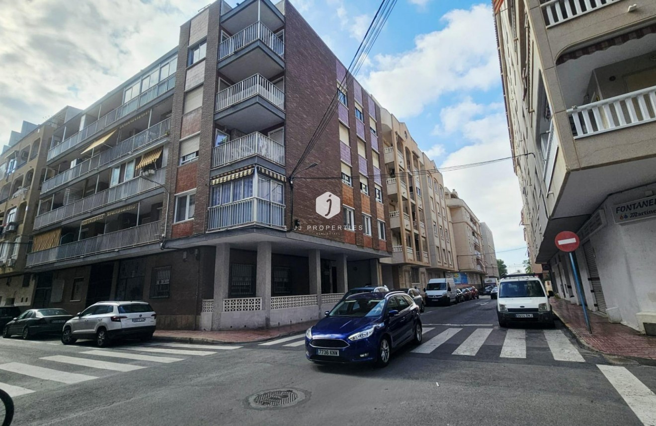 Tweedehands - Appartement / flat -
Torrevieja - Acequion