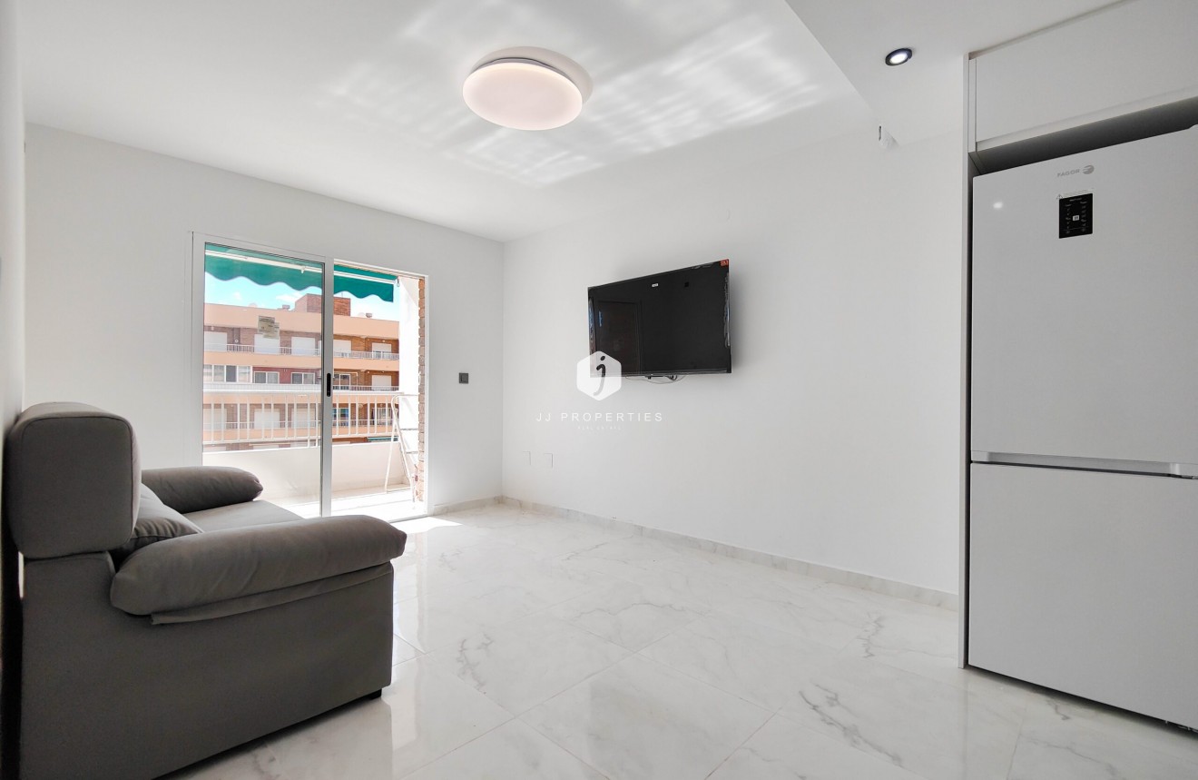 Tweedehands - Appartement / flat -
Torrevieja - Costa Blanca