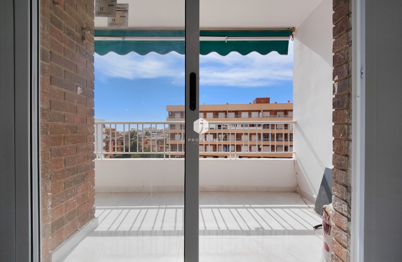 Tweedehands - Appartement / flat -
Torrevieja - Costa Blanca