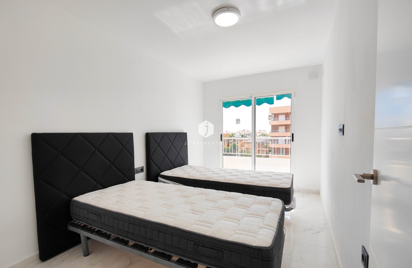 Tweedehands - Appartement / flat -
Torrevieja - Costa Blanca