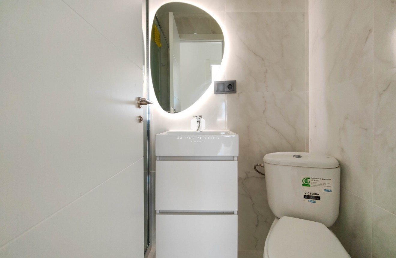 Tweedehands - Appartement / flat -
Torrevieja - Costa Blanca