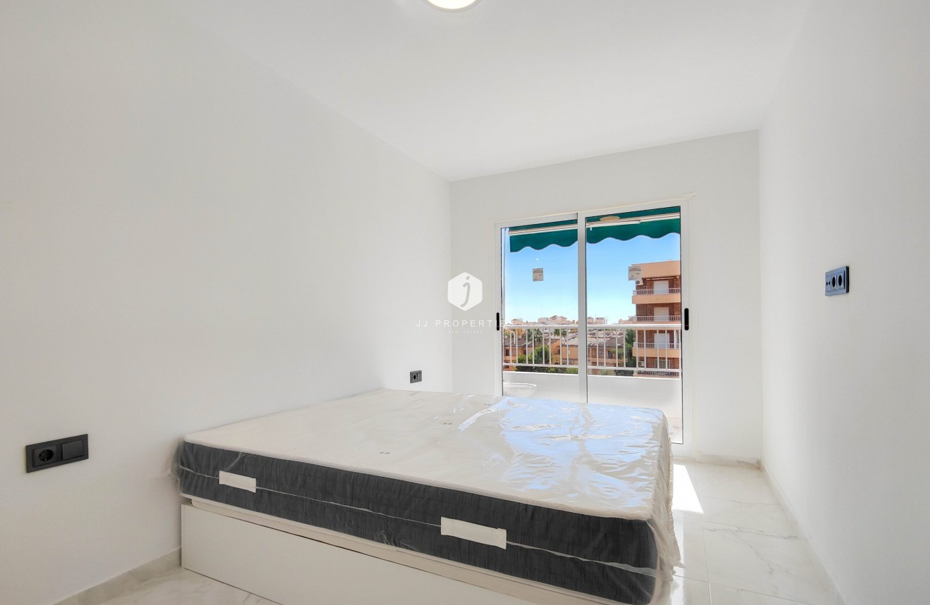 Tweedehands - Appartement / flat -
Torrevieja - Costa Blanca