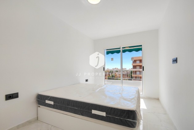 Tweedehands - Appartement / flat -
Torrevieja - Costa Blanca
