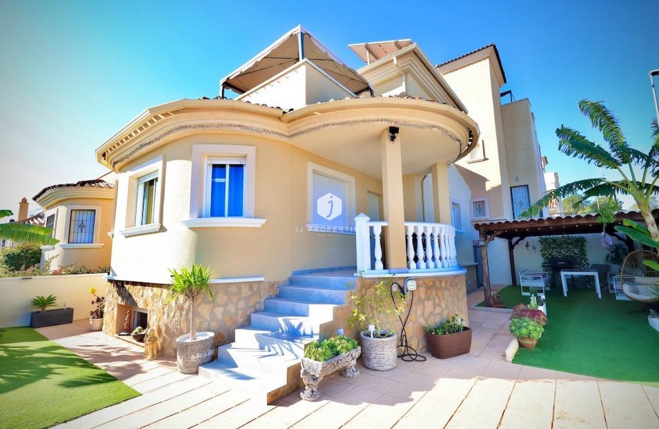 Tweedehands - Villa -
San Miguel de Salinas - Inland