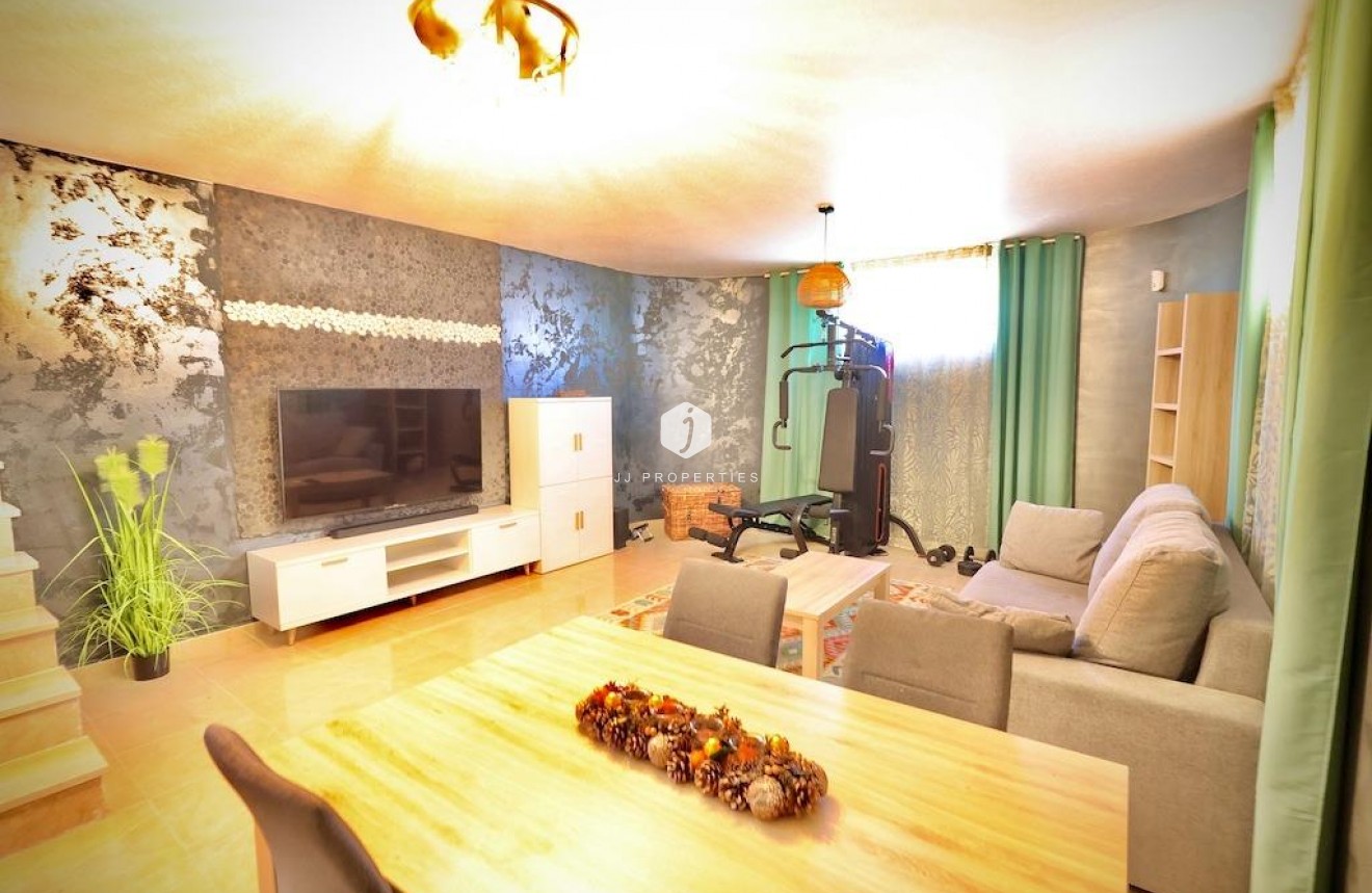 Tweedehands - Villa -
San Miguel de Salinas - Inland