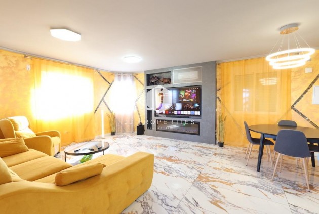 Tweedehands - Villa -
San Miguel de Salinas - Inland