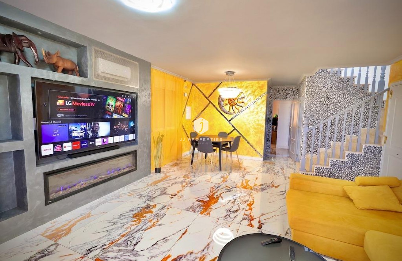 Tweedehands - Villa -
San Miguel de Salinas - Inland