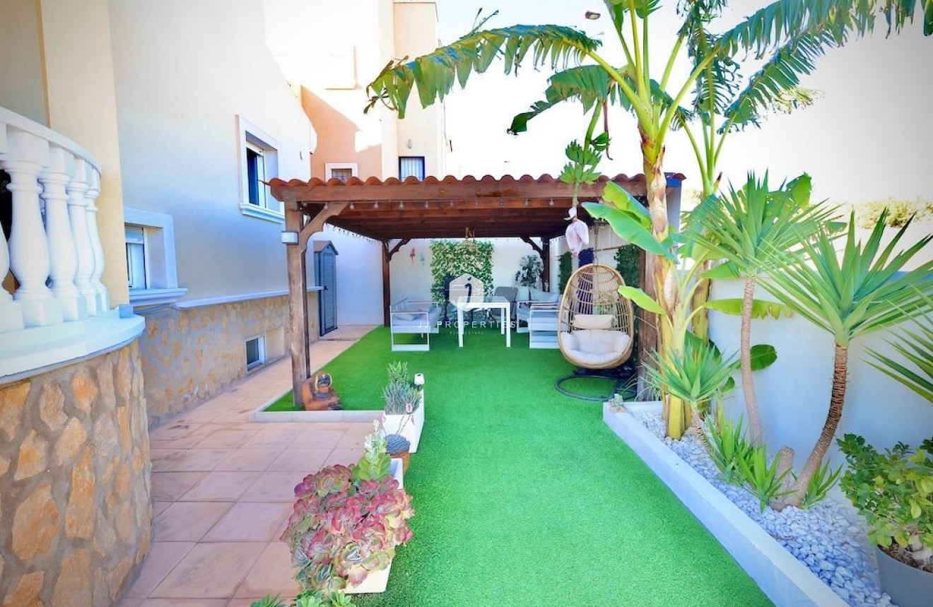 Tweedehands - Villa -
San Miguel de Salinas - Inland