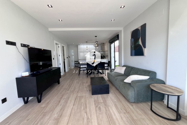 Tweedehands - Villa -
Punta Prima - Costa Blanca