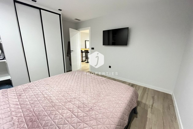 Tweedehands - Villa -
Punta Prima - Costa Blanca