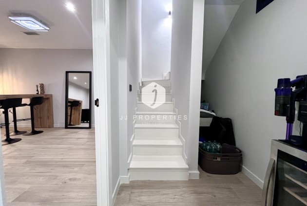 Tweedehands - Villa -
Punta Prima - Costa Blanca