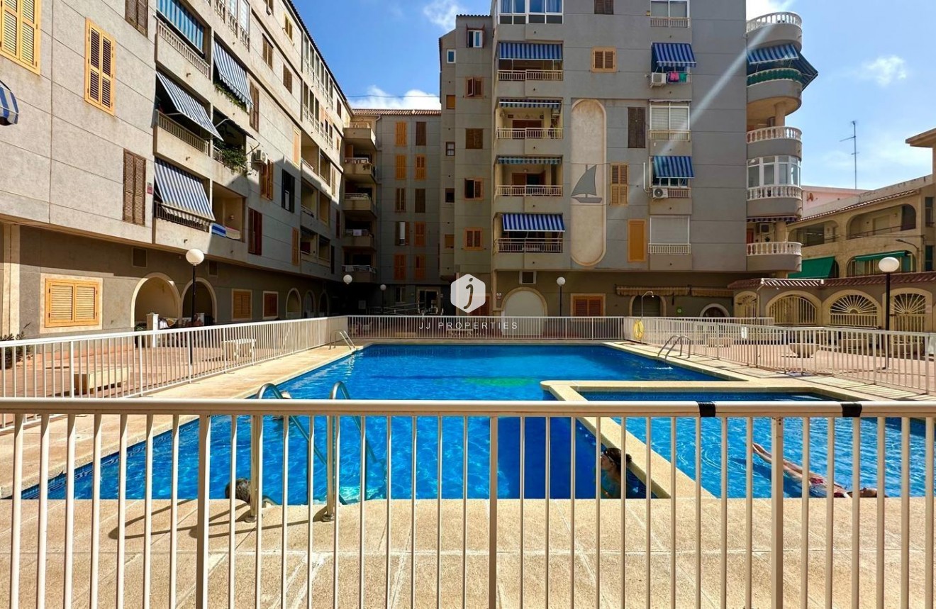 Resale - Apartment / flat -
Torrevieja - Acequion