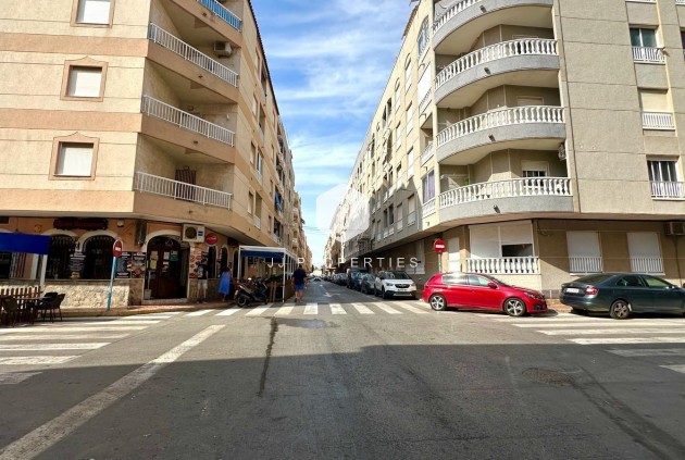 Resale - Apartment / flat -
Torrevieja - Acequion