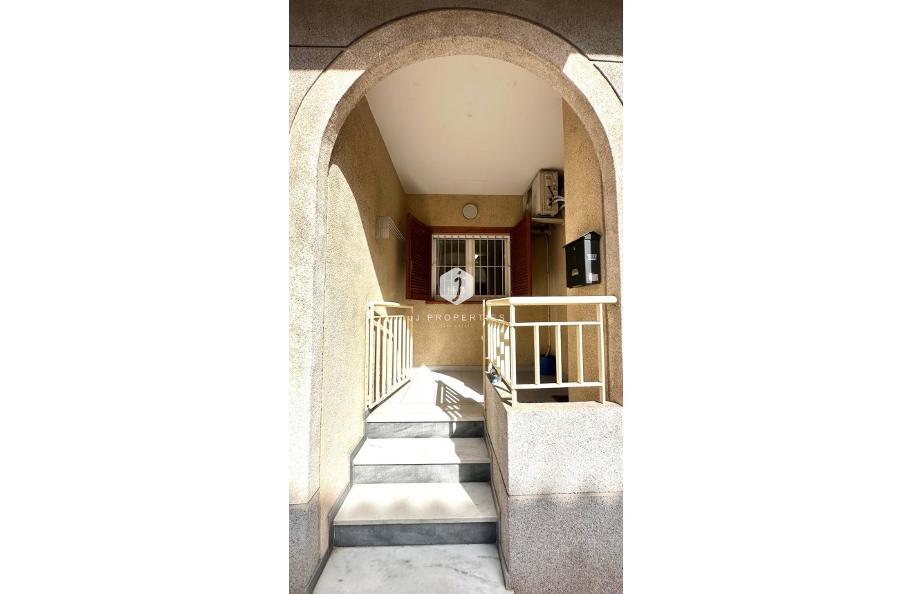 Resale - Apartment / flat -
Torrevieja - Acequion