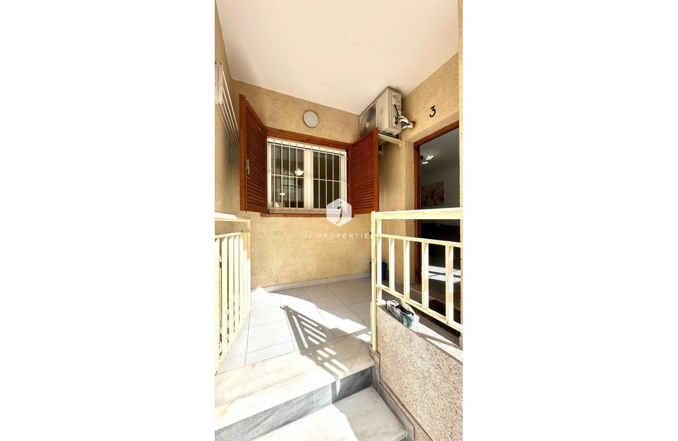 Resale - Apartment / flat -
Torrevieja - Acequion