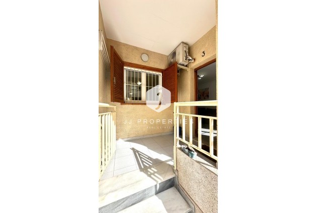 Resale - Apartment / flat -
Torrevieja - Acequion