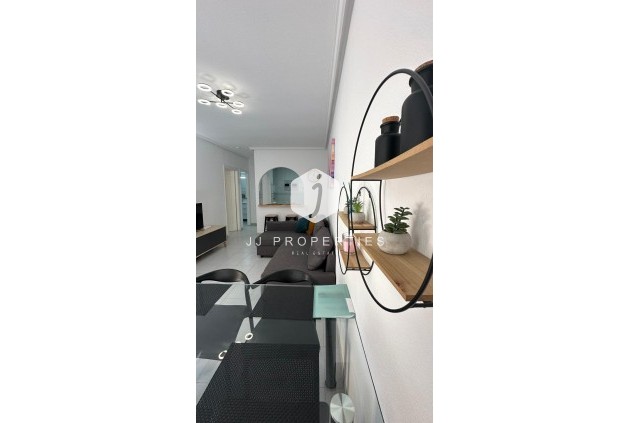 Resale - Apartment / flat -
Torrevieja - Acequion