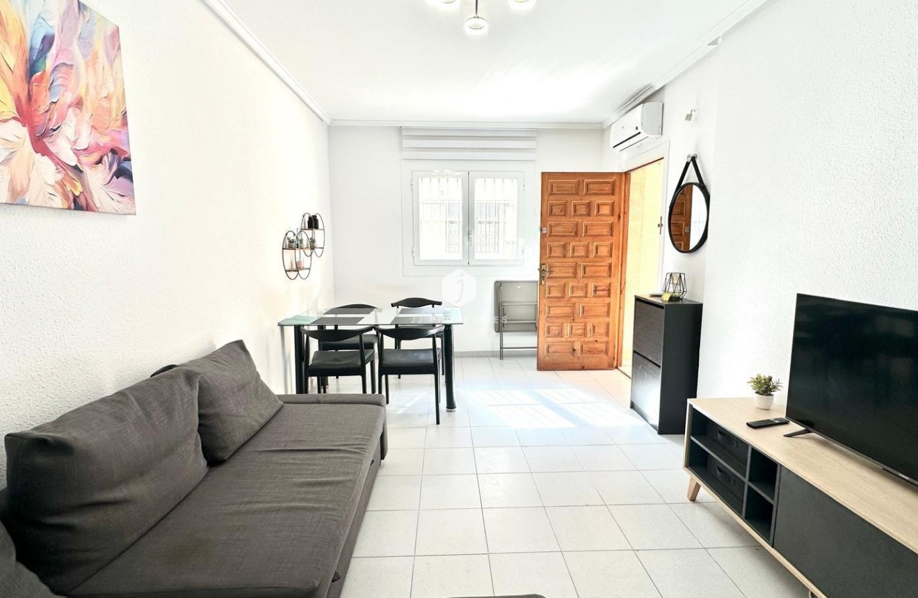 Resale - Apartment / flat -
Torrevieja - Acequion