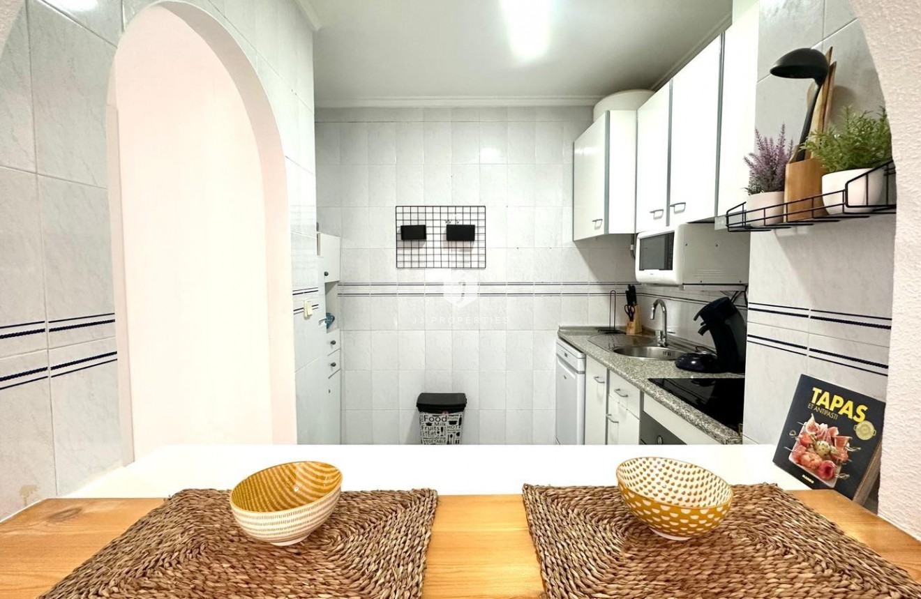 Resale - Apartment / flat -
Torrevieja - Acequion