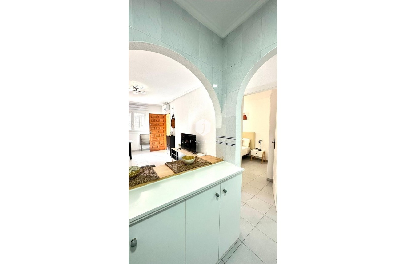 Resale - Apartment / flat -
Torrevieja - Acequion