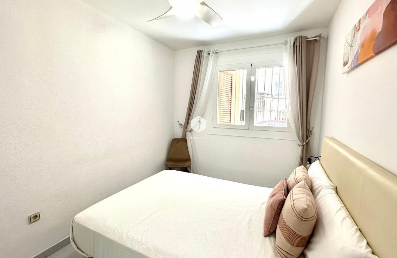 Resale - Apartment / flat -
Torrevieja - Acequion