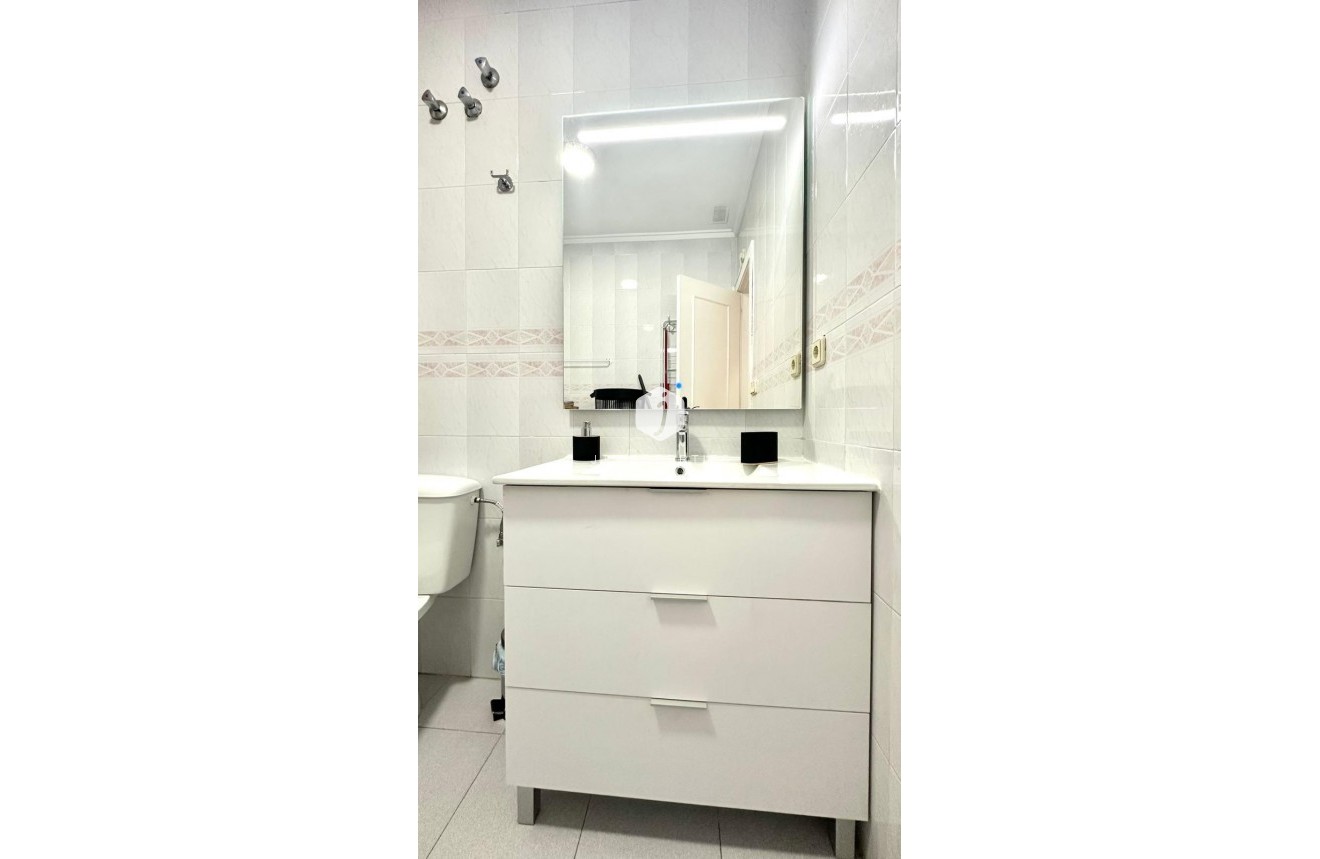 Resale - Apartment / flat -
Torrevieja - Acequion