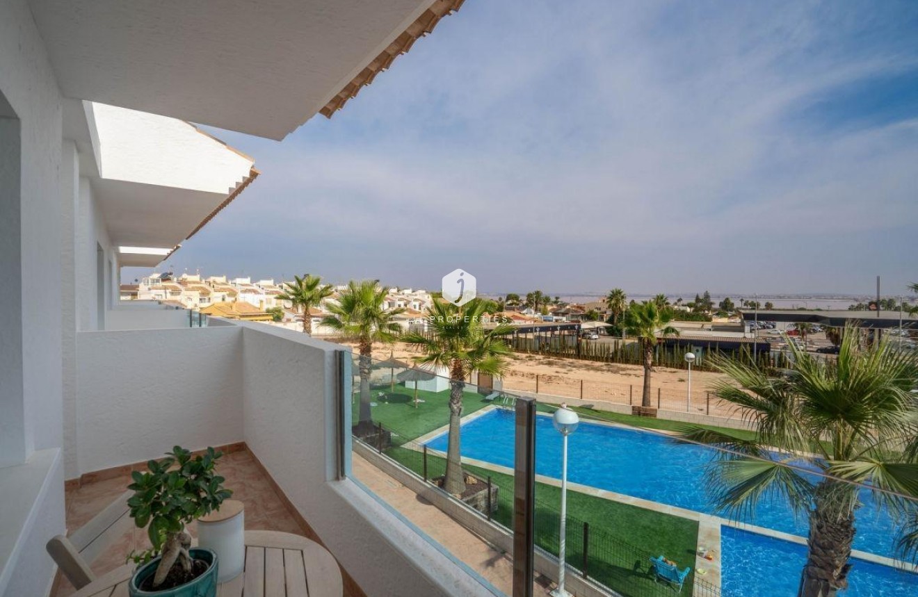 Tweedehands - duplex -
Torrevieja - Los Balcones - Los Altos del Edén