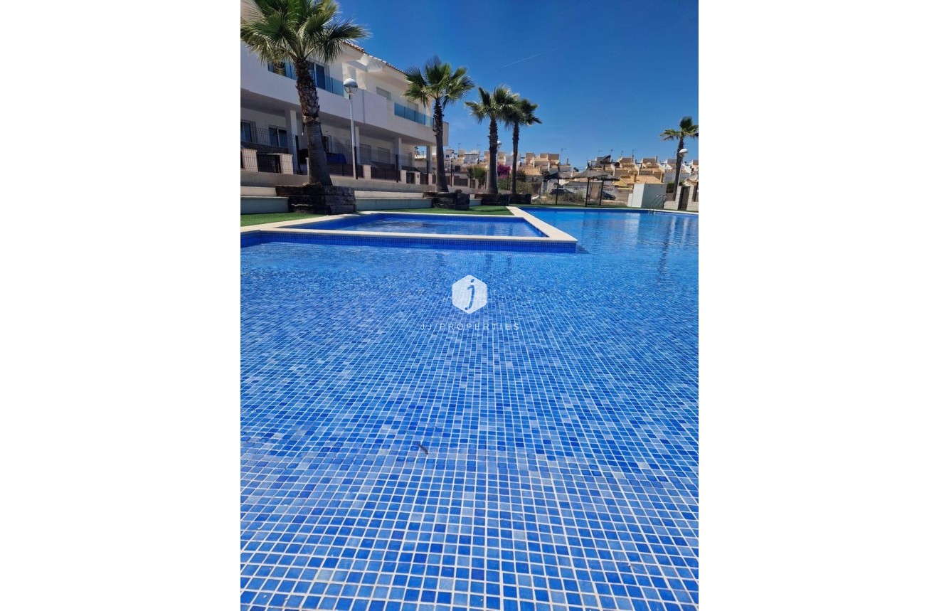 Tweedehands - duplex -
Torrevieja - Los Balcones - Los Altos del Edén