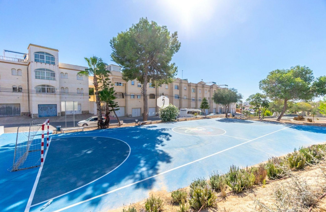 Tweedehands - Chalet -
San Miguel de Salinas - El Galán