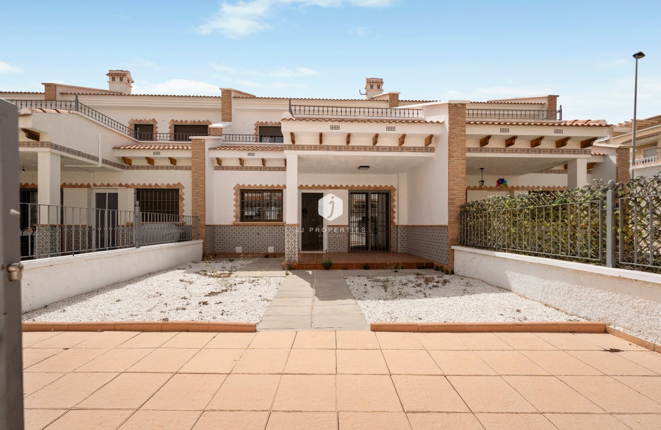 Tweedehands - Chalet -
San Miguel de Salinas - Inland