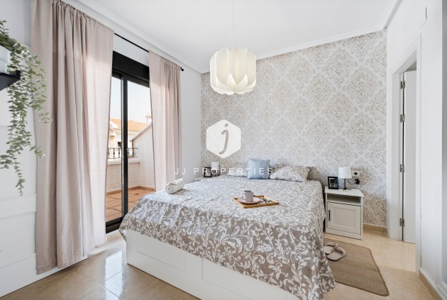 Tweedehands - Chalet -
San Miguel de Salinas - Inland